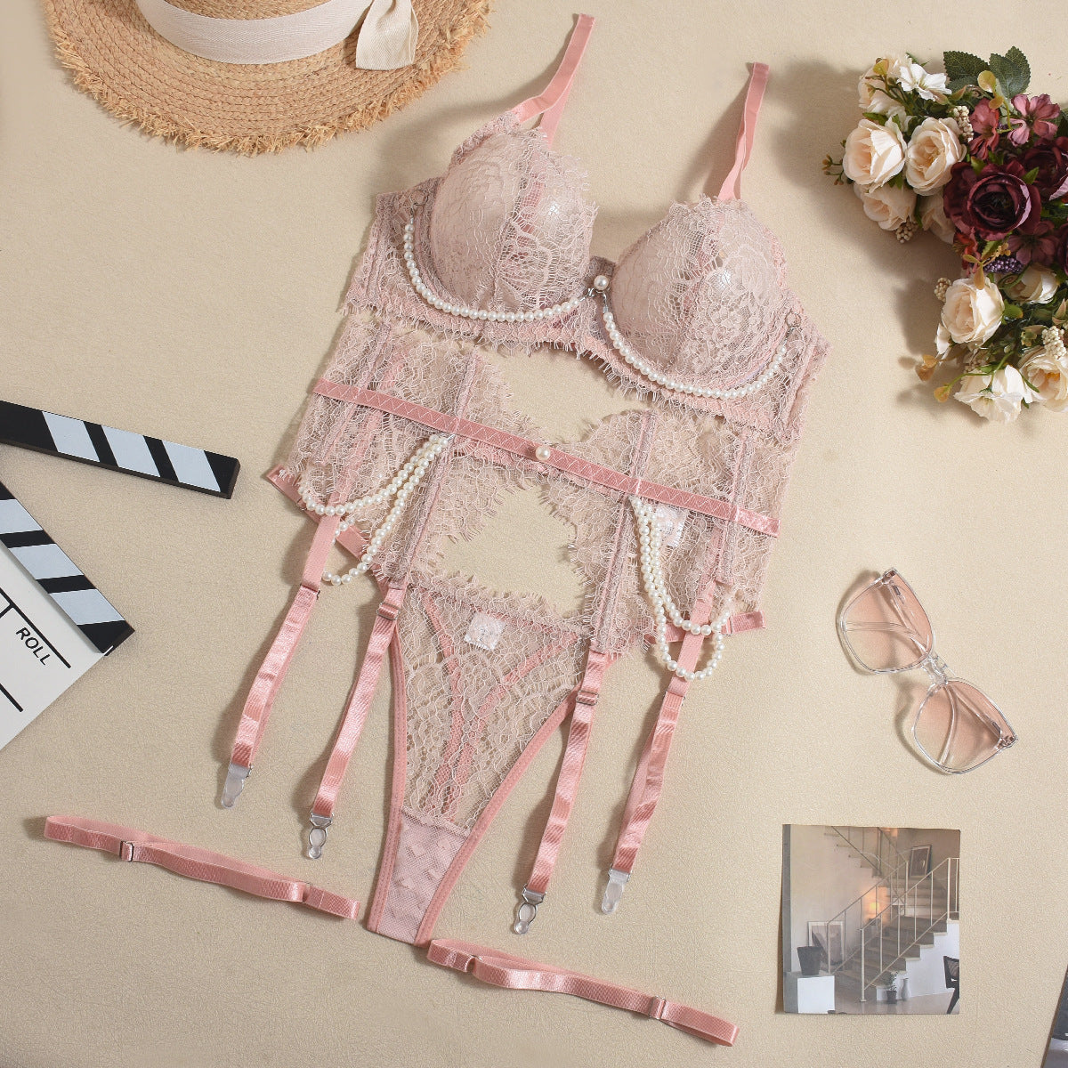 Lace Fishbone Pearl Decorative Sexy Lingerie 4-piece Set For Women